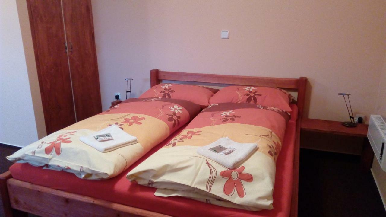 Penzion Kelt Hotell Zátor Exteriör bild
